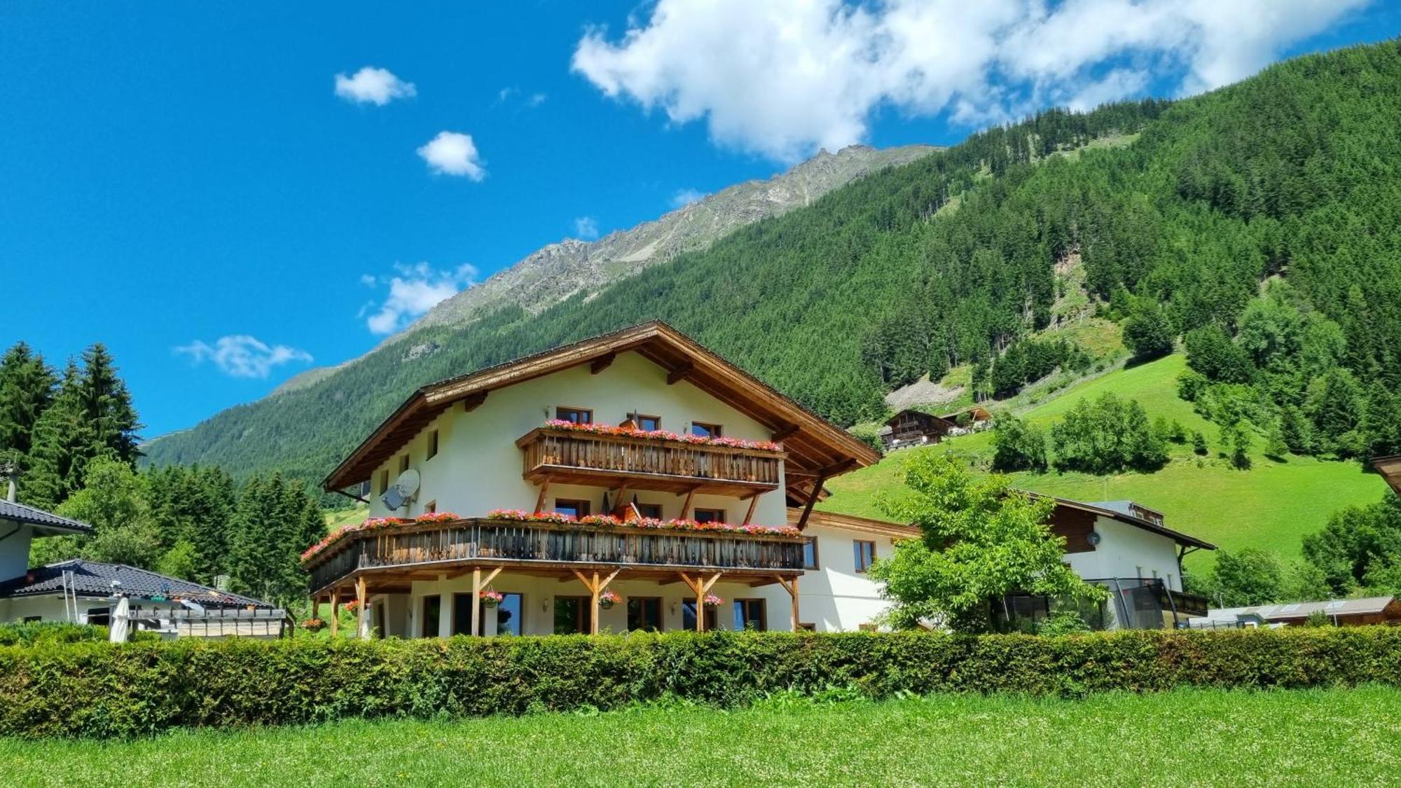 Gaestehaus Landhaus Tyrol Gries im Sellrain Εξωτερικό φωτογραφία